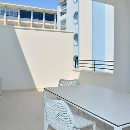 Chic By The Coast In