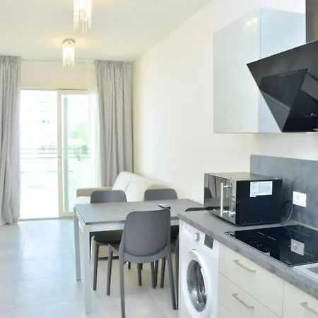 Chic By The Coast In *