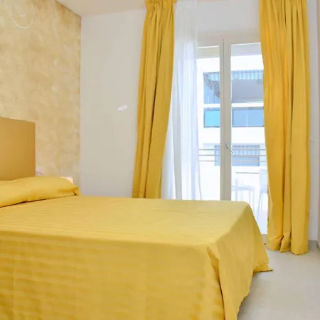 Chic By The Coast In Apartamento