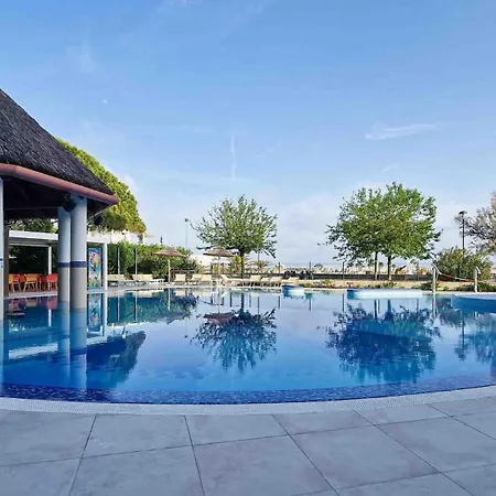 Chic By The Coast In Apartamento *
