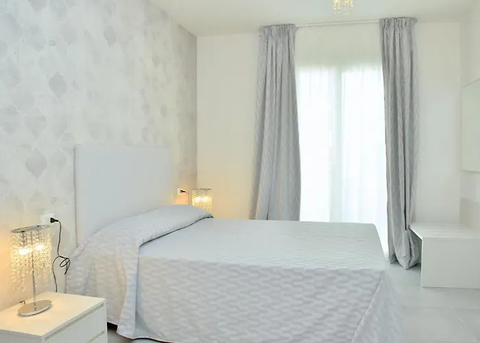 Chic By The Coast In